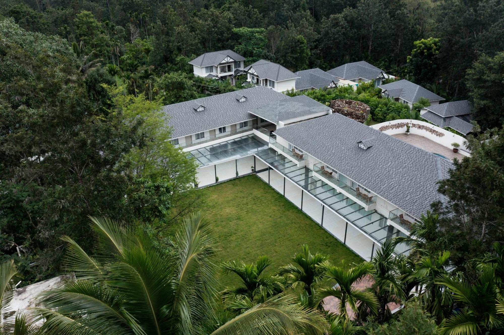Inventree Aranya Resort & Spa Madikeri Exterior foto